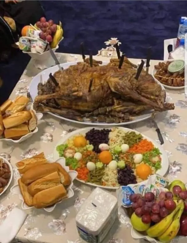 Plats mauritaniens servis à l’auberge